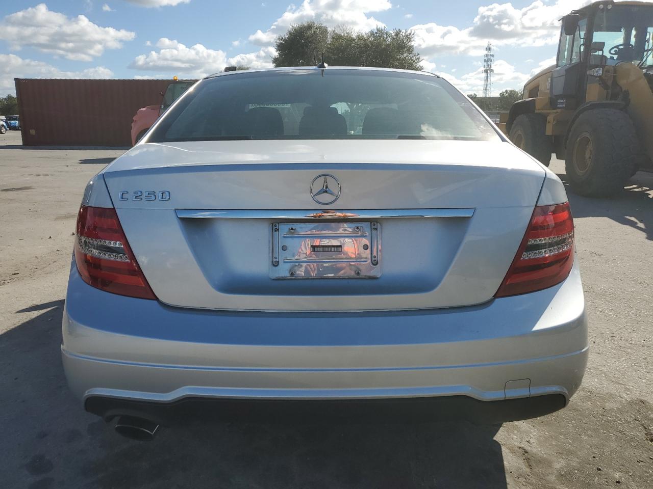 2014 Mercedes-Benz C 250 VIN: WDDGF4HB6EG210133 Lot: 85666995