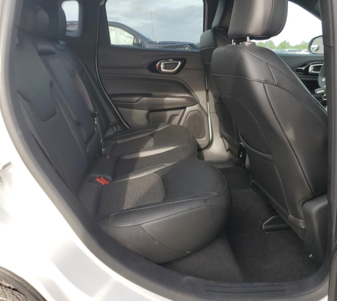 2025 Jeep Compass Latitude VIN: 3C4NJDBNXST527083 Lot: 81988165