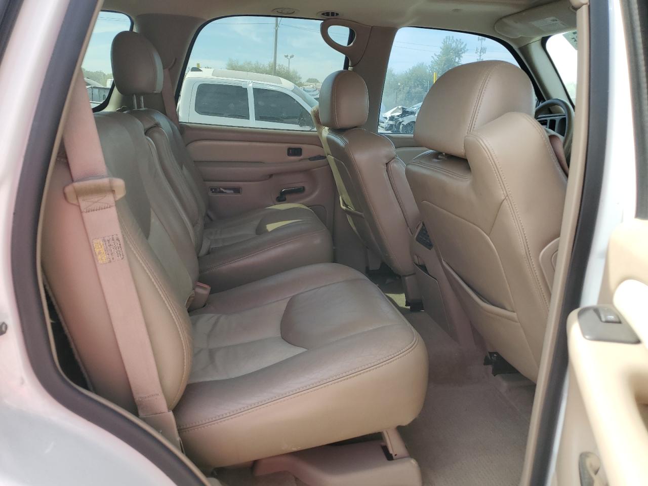 2005 GMC Yukon Denali VIN: 1GKEK63U15J160184 Lot: 84830565