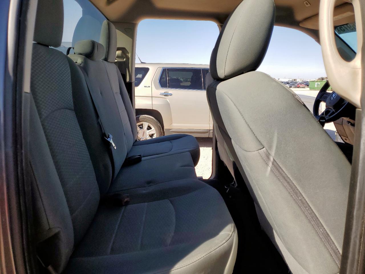 2018 Ram 1500 St VIN: 1C6RR6FG2JS277704 Lot: 91176975