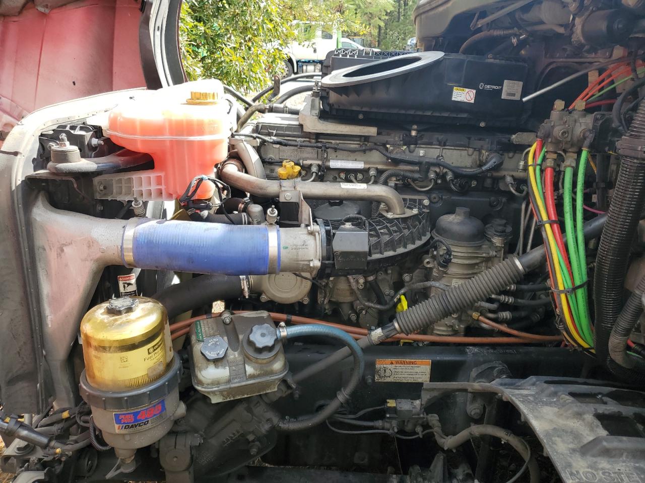 2020 Freightliner Cascadia 1 - Semi Truck VIN: 1FUJHHDR0LLLJ7051 Lot: 85519585