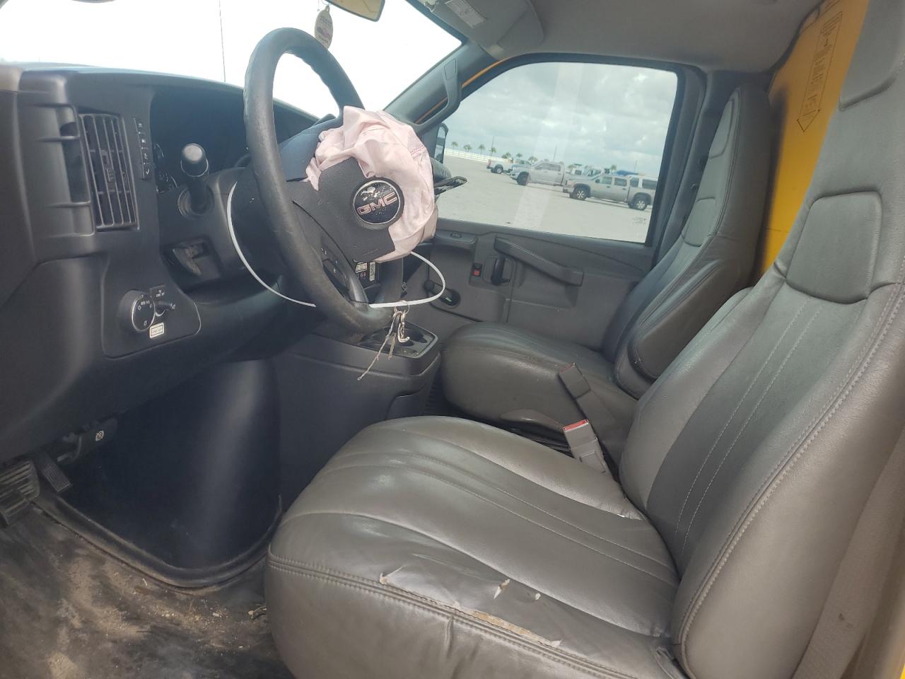 2018 GMC Savana Cutaway G3500 VIN: 7GZ37TCG9JN902205 Lot: 81923935