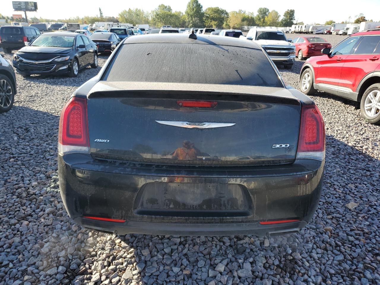 2015 Chrysler 300 S VIN: 2C3CCAGG3FH883002 Lot: 85573825