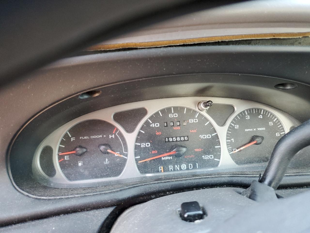 1989 Ford Taurus VIN: 1FAFP53U1XA288817 Lot: 82189255