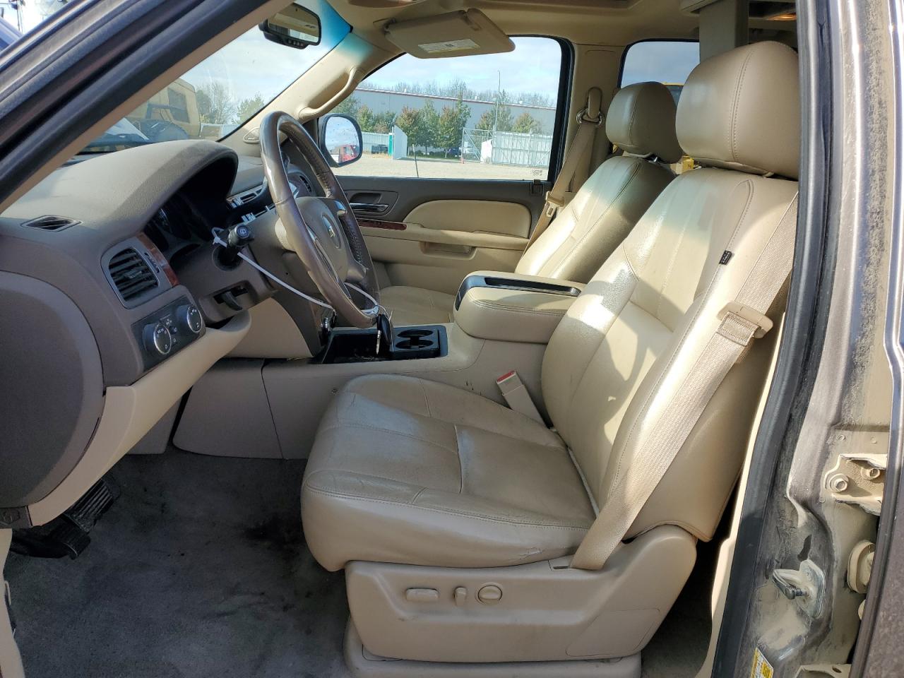 2013 Chevrolet Tahoe K1500 Lt VIN: 1GNSKBE00DR321715 Lot: 82404765