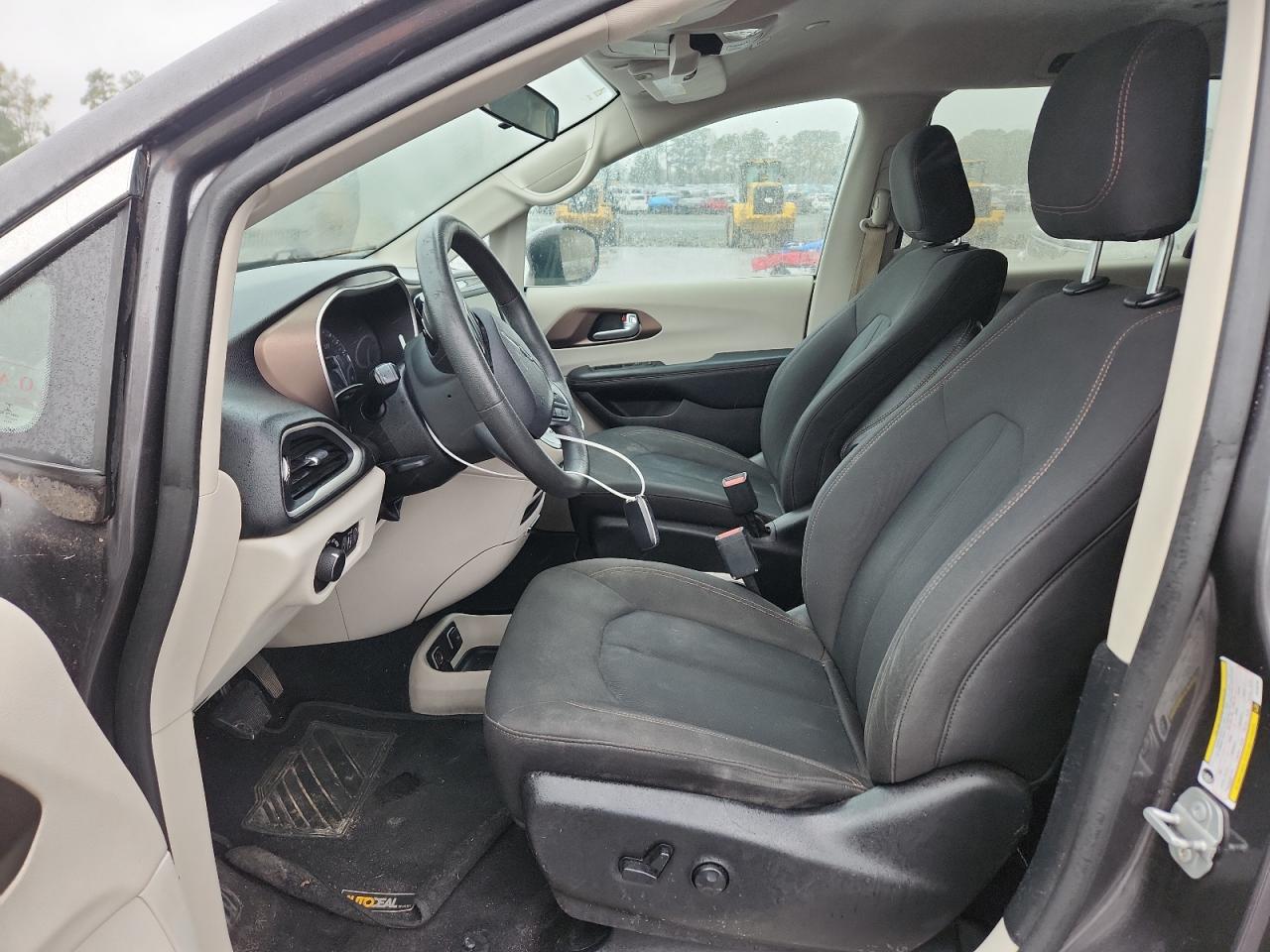 2018 Chrysler Pacifica Touring VIN: 2C4RC1DG5JR148700 Lot: 90556645