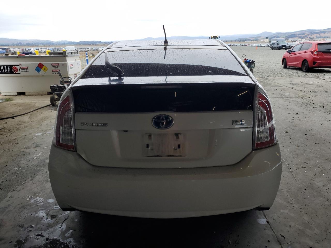 2015 Toyota Prius VIN: JTDKN3DU2F0470113 Lot: 84074035