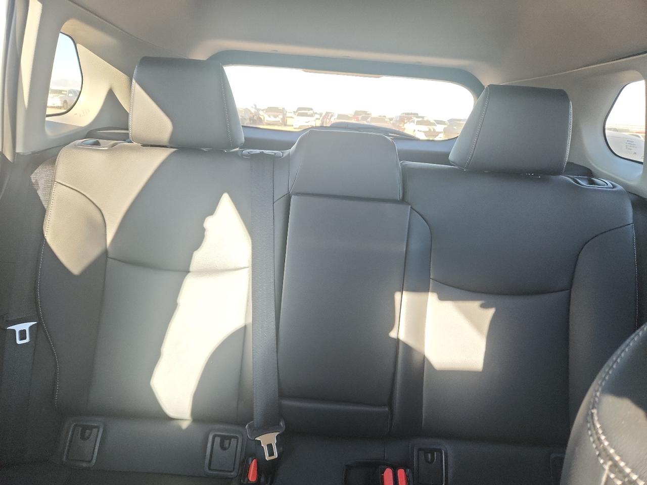 2024 Toyota Corolla Cross Xle VIN: 7MUDAAAG2RV087013 Lot: 85517675