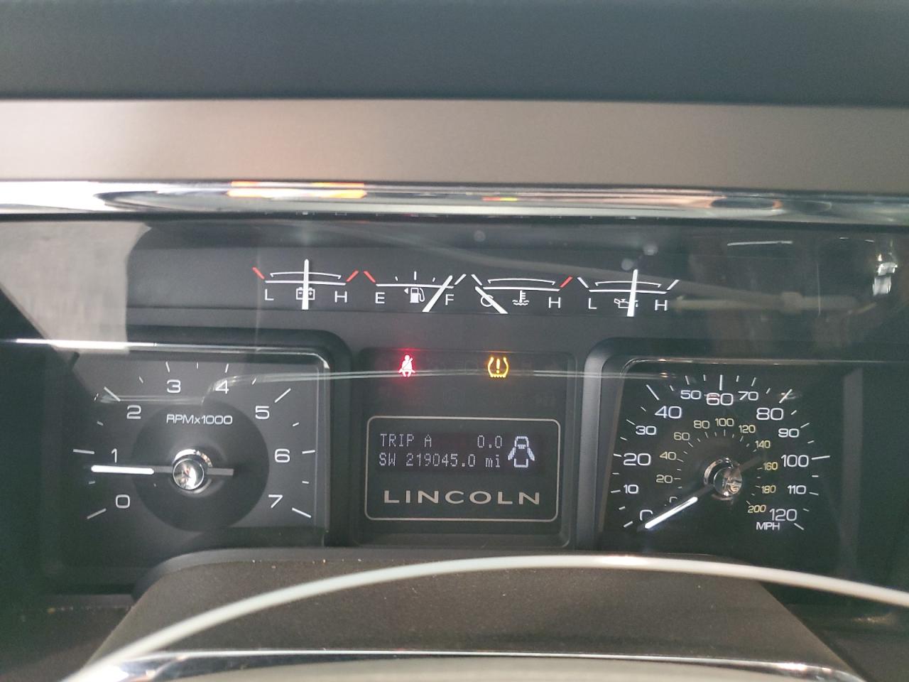 2011 Lincoln Navigator L VIN: 5LMJJ3J55BEJ09274 Lot: 87369505