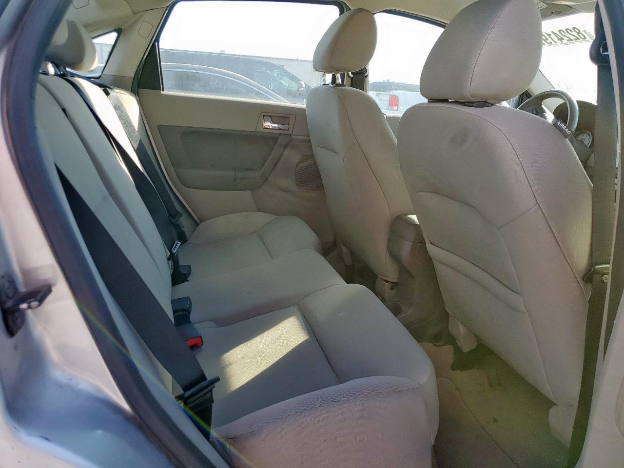 2010 Ford Focus Ses VIN: 1FAHP3GN2AW196934 Lot: 82241975