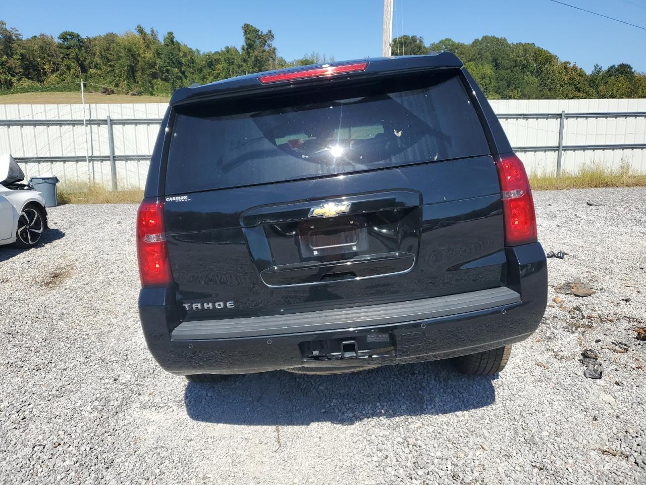 2019 Chevrolet Tahoe C1500 Lt VIN: 1GNSCBKC2KR207627 Lot: 84772175