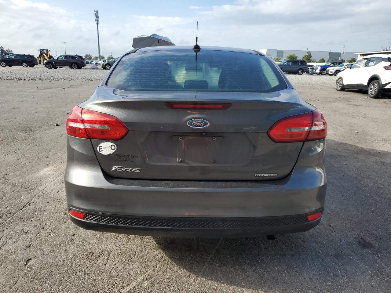 2016 Ford Focus S VIN: 1FADP3E28GL296621 Lot: 85070915
