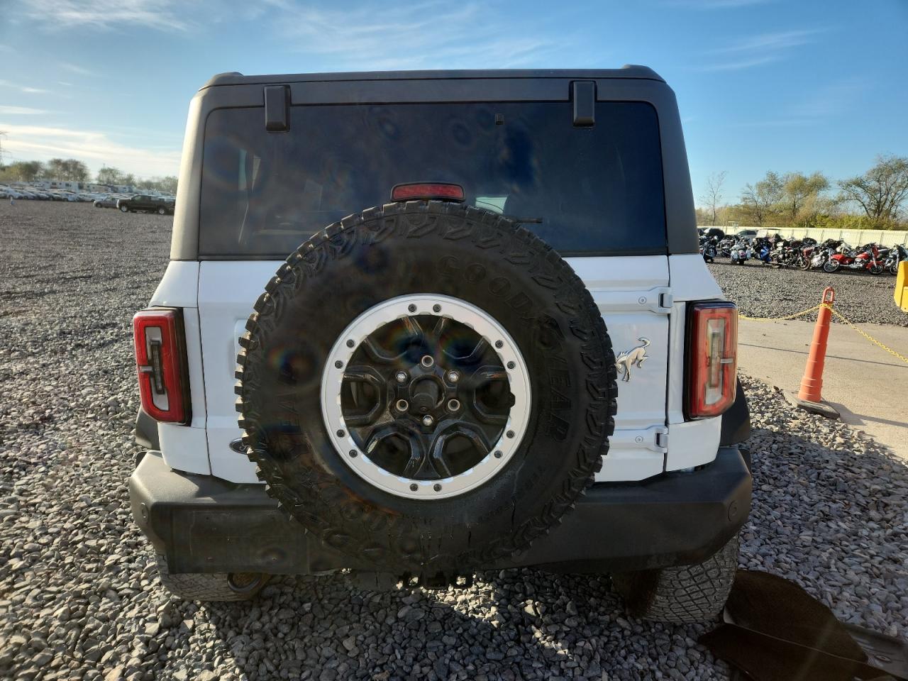 2023 Ford Bronco Base VIN: 1FMEE5DPXPLA85283 Lot: 87439445