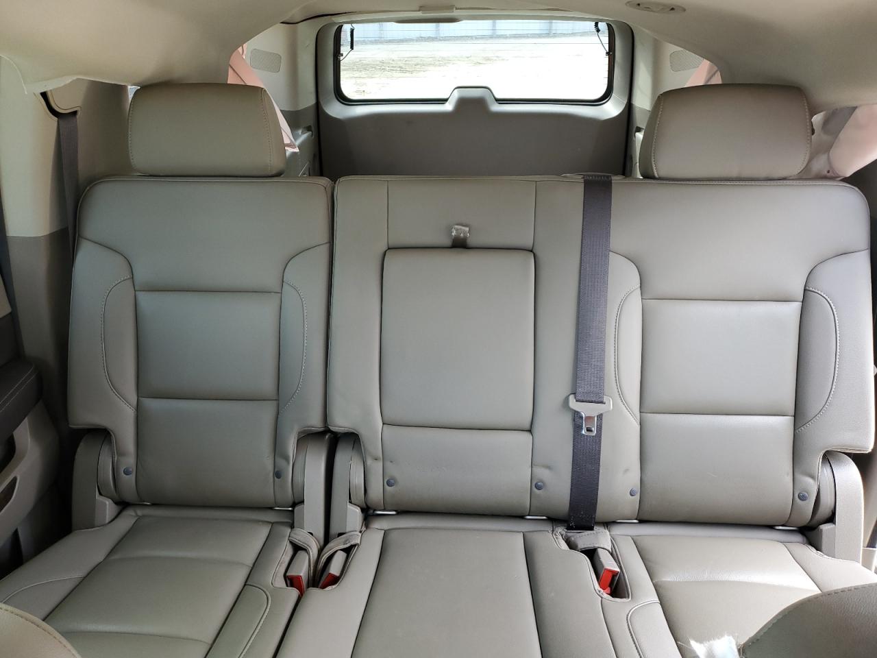 2018 Chevrolet Suburban C1500 Lt VIN: 1GNSCHKC3JR380266 Lot: 84815695