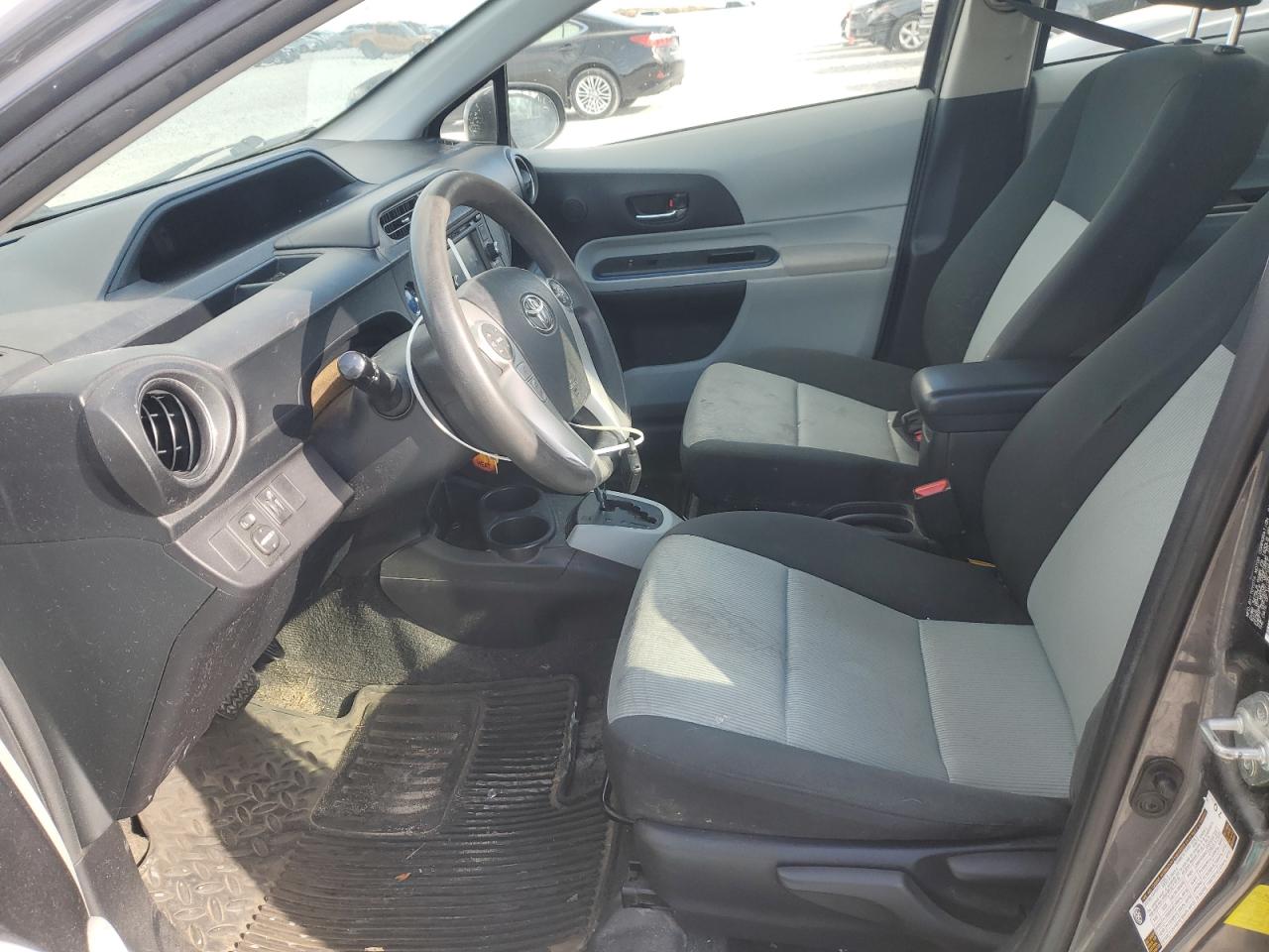 2013 Toyota Prius C VIN: JTDKDTB39D1531929 Lot: 89614265