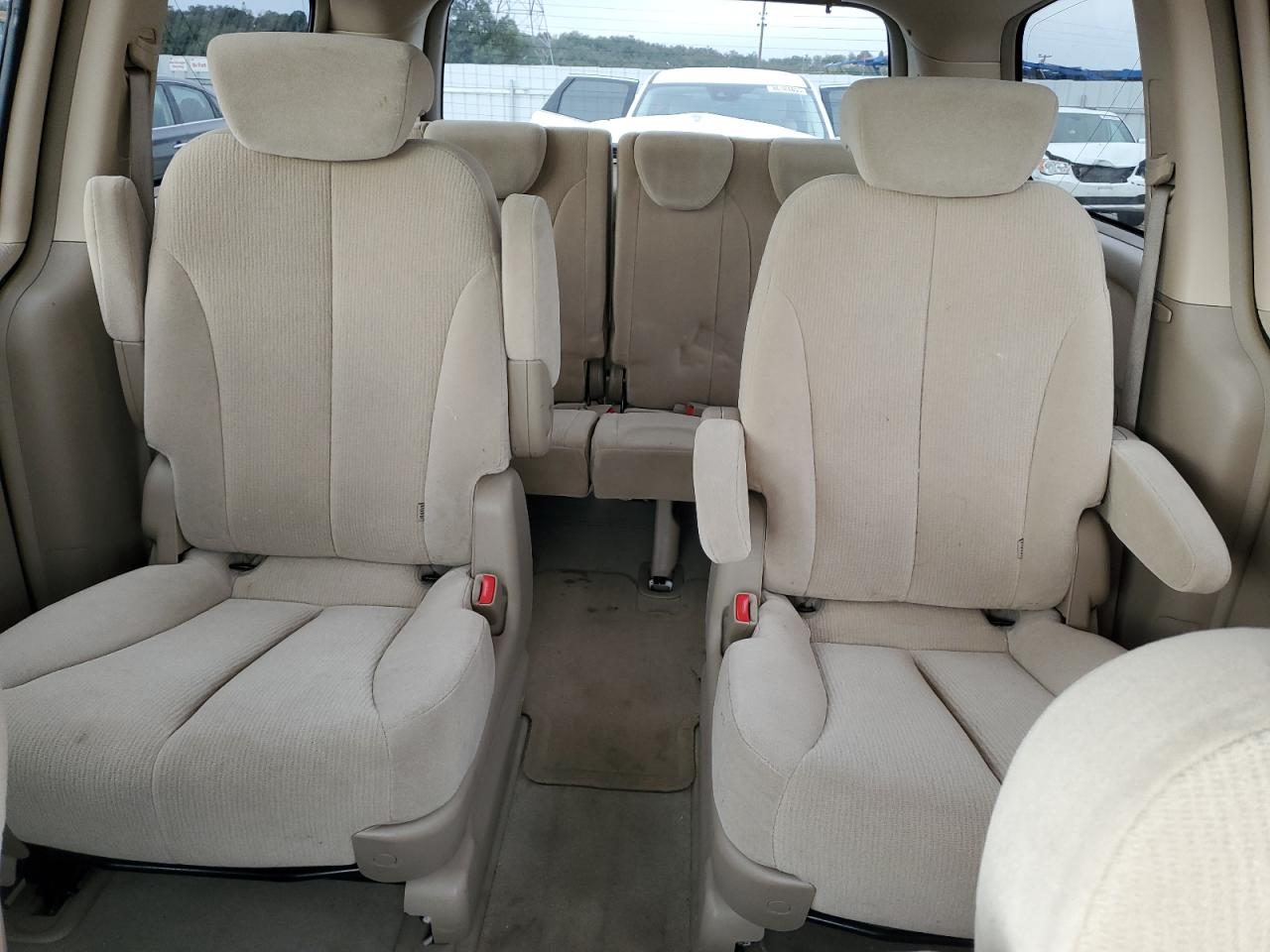 2007 Kia Sedona Ex VIN: KNDMB233776167492 Lot: 86121305