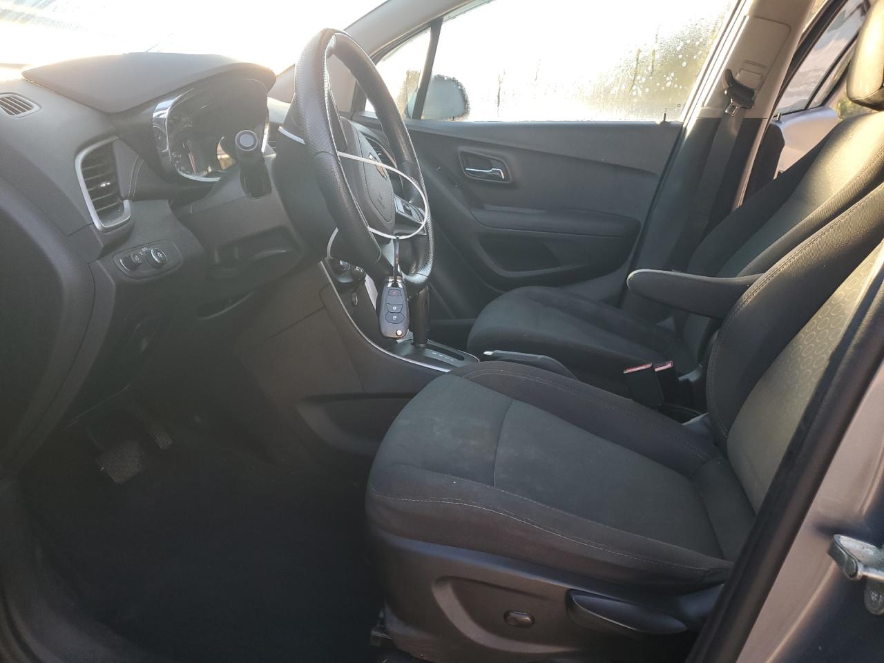 2020 Chevrolet Trax Ls VIN: 3GNCJNSB3LL155582 Lot: 87283335