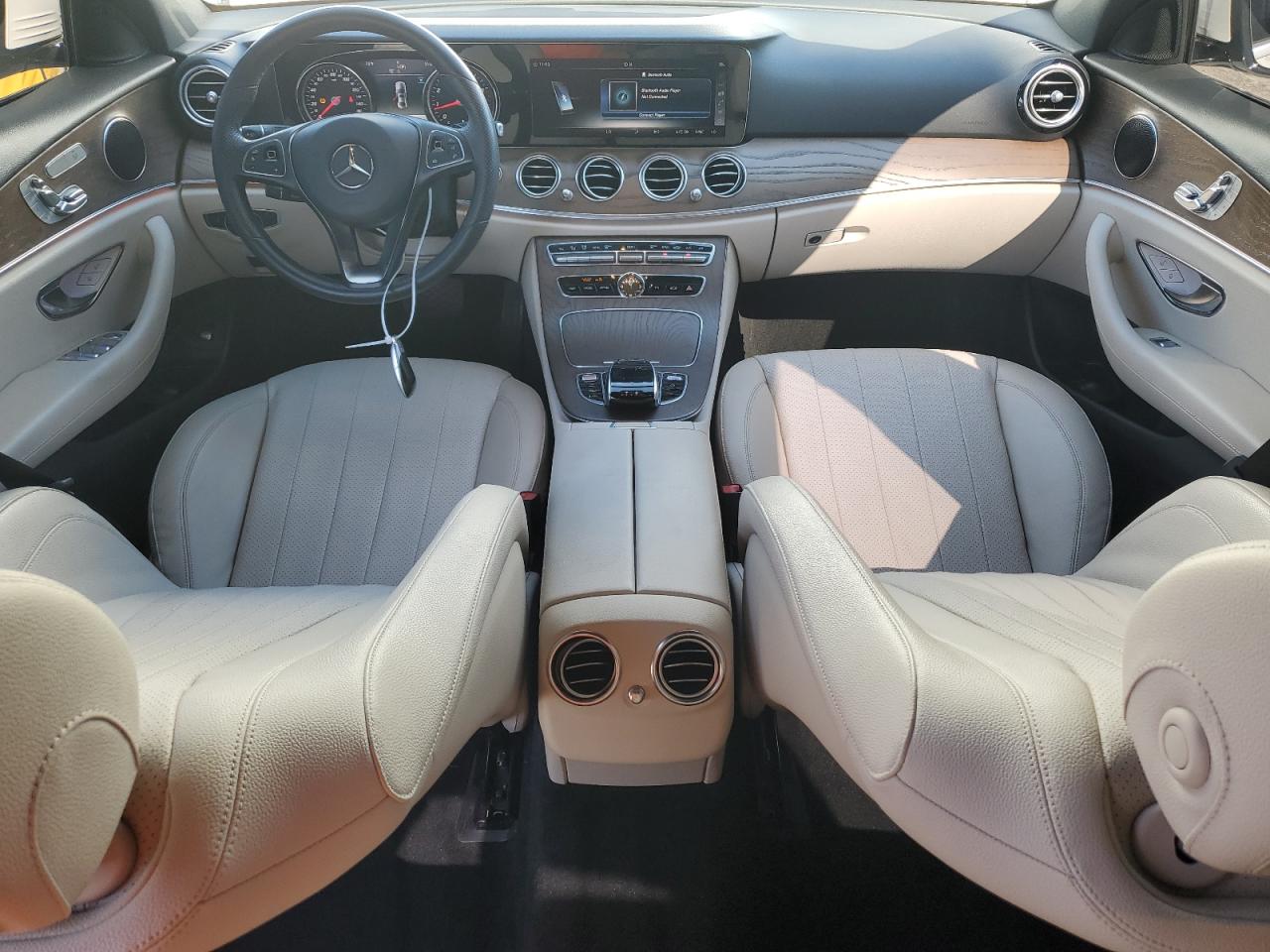 2018 Mercedes-Benz E 300 VIN: WDDZF4JB2JA340748 Lot: 90370205