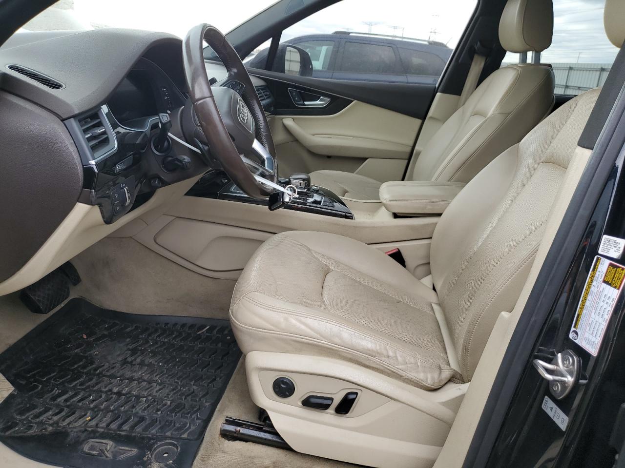 2017 Audi Q7 Premium Plus VIN: WA1LAAF78HD033427 Lot: 82260265