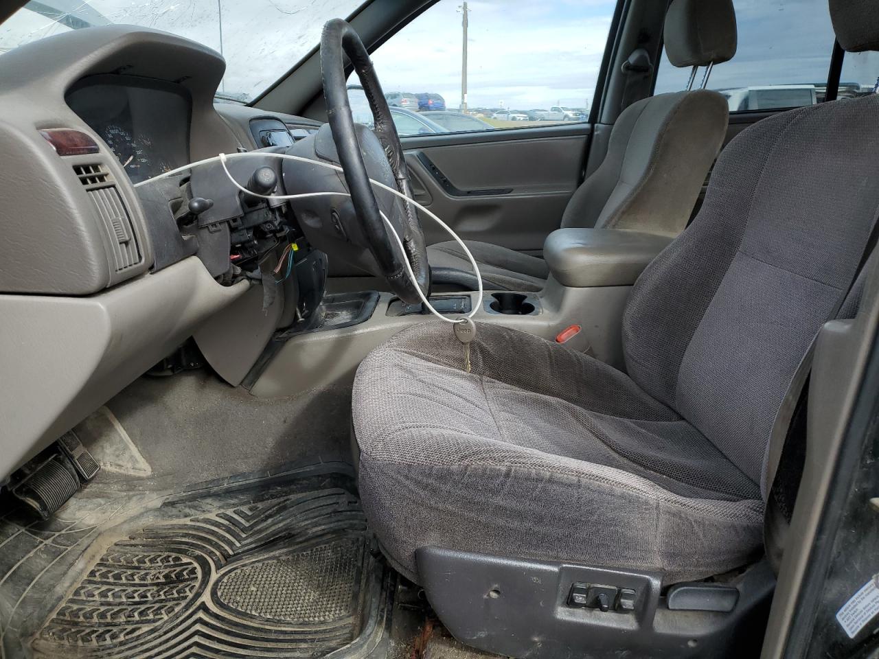 2000 Jeep Grand Cherokee Laredo VIN: 1J4GW48N8YC322832 Lot: 85503945