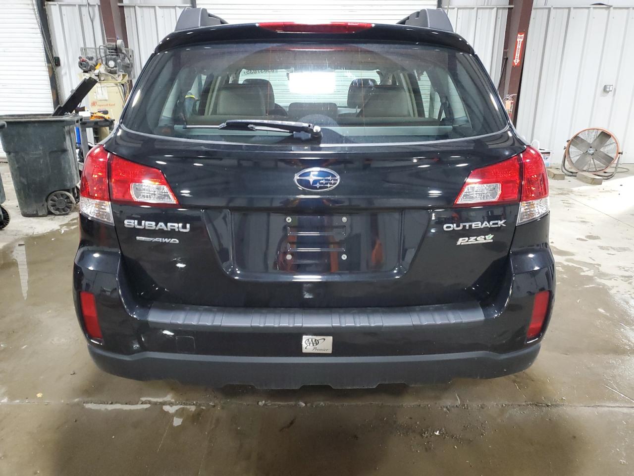 2014 Subaru Outback 2.5I VIN: 4S4BRBAC3E3208216 Lot: 85837035