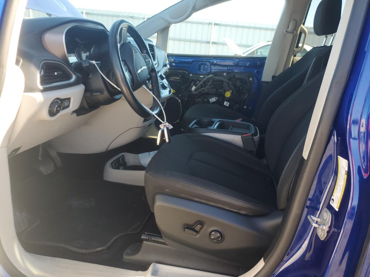 2019 Chrysler Pacifica Touring Plus VIN: 2C4RC1FG9KR639687 Lot: 90777445