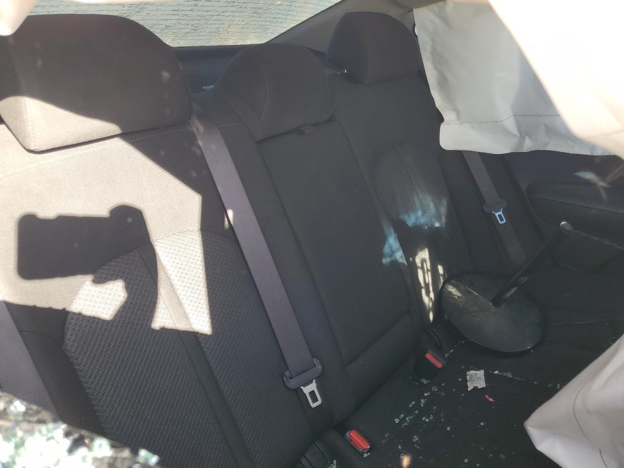 2018 Kia Optima Lx VIN: KNAGT4L36J5211806 Lot: 82414145