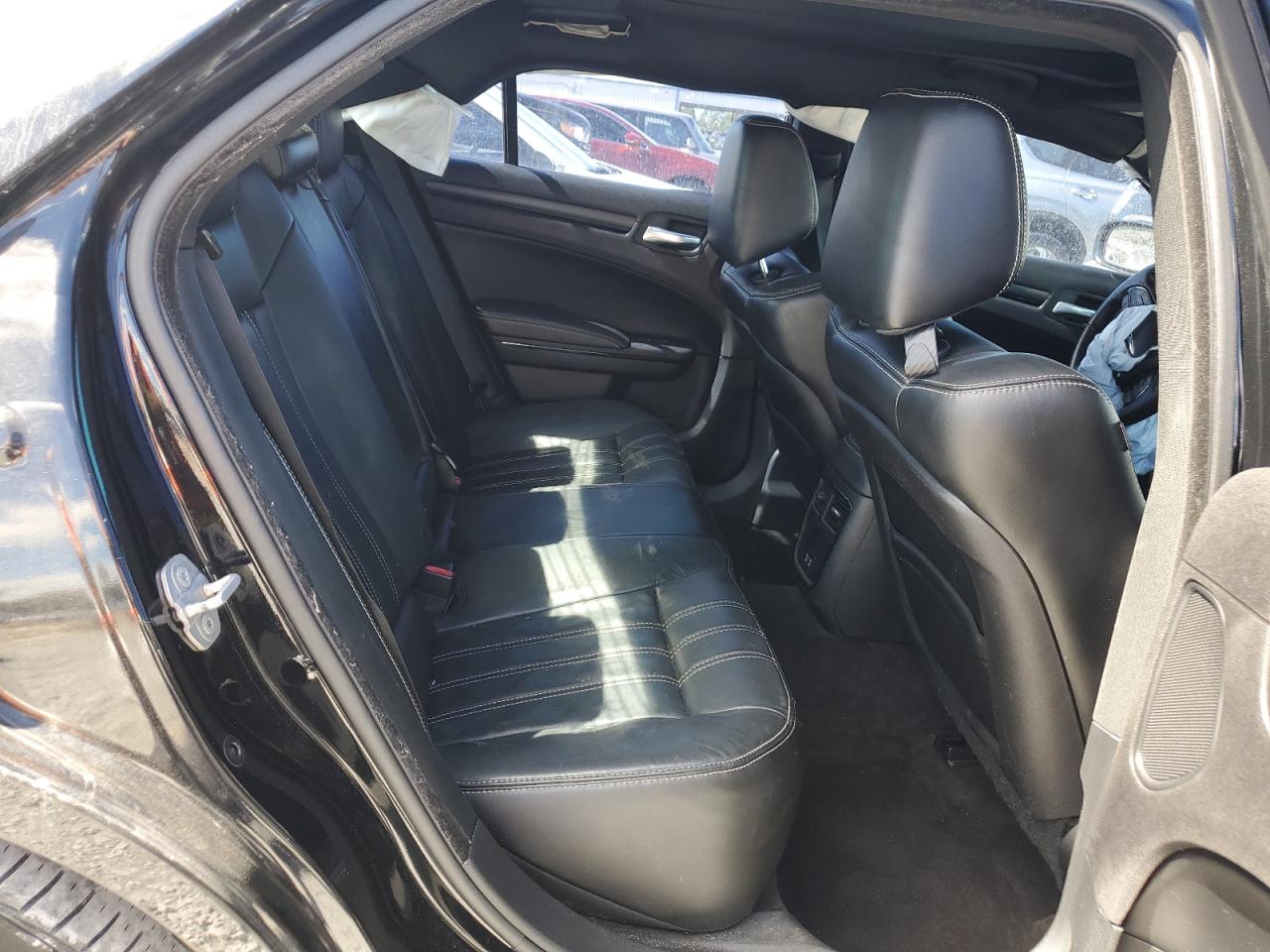 2015 Chrysler 300 S VIN: 2C3CCABGXFH833009 Lot: 86876965