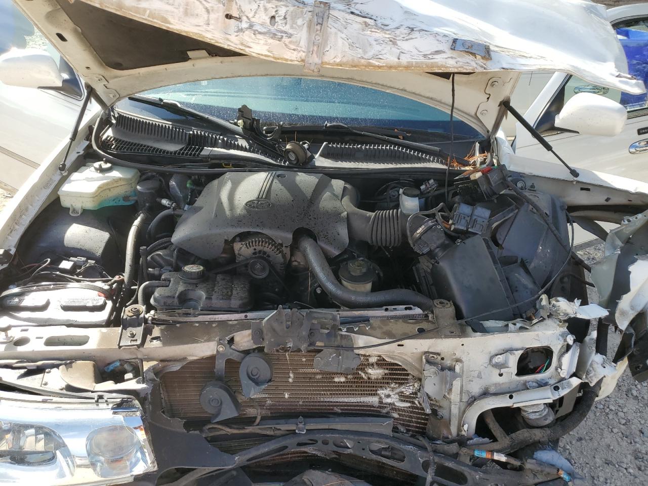 2002 Lincoln Town Car Cartier VIN: 1LNHM83W62Y666849 Lot: 82188075