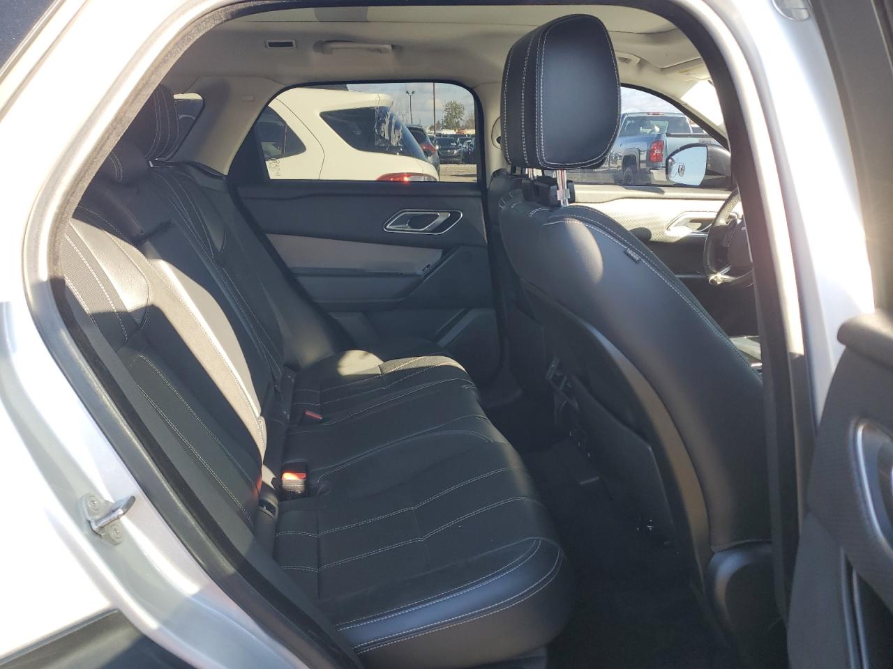 2019 Land Rover Range Rover Velar S VIN: SALYB2EX5KA220271 Lot: 90858845