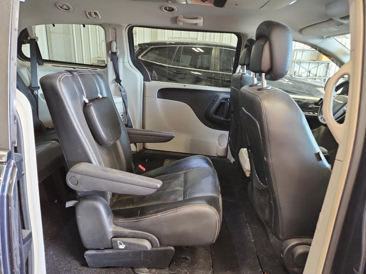 2014 Chrysler Town & Country Touring VIN: 2C4RC1BGXER460231 Lot: 84964505