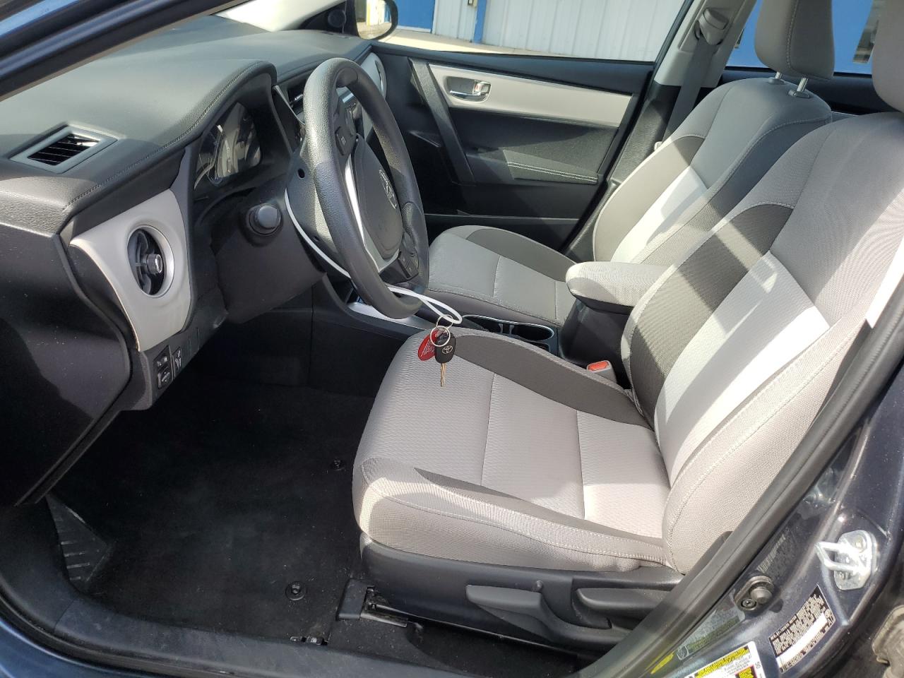 2017 Toyota Corolla L VIN: 2T1BURHE4HC920233 Lot: 85676015