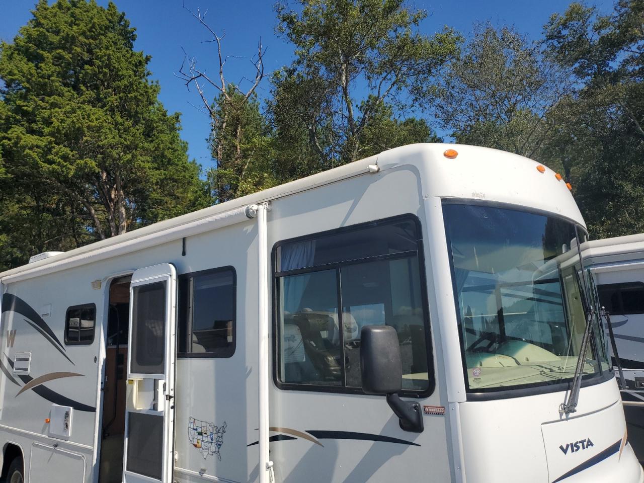 2006 Ford F550 Super Duty Stripped Chassis VIN: 1F6NF53Y460A16331 Lot: 81750215