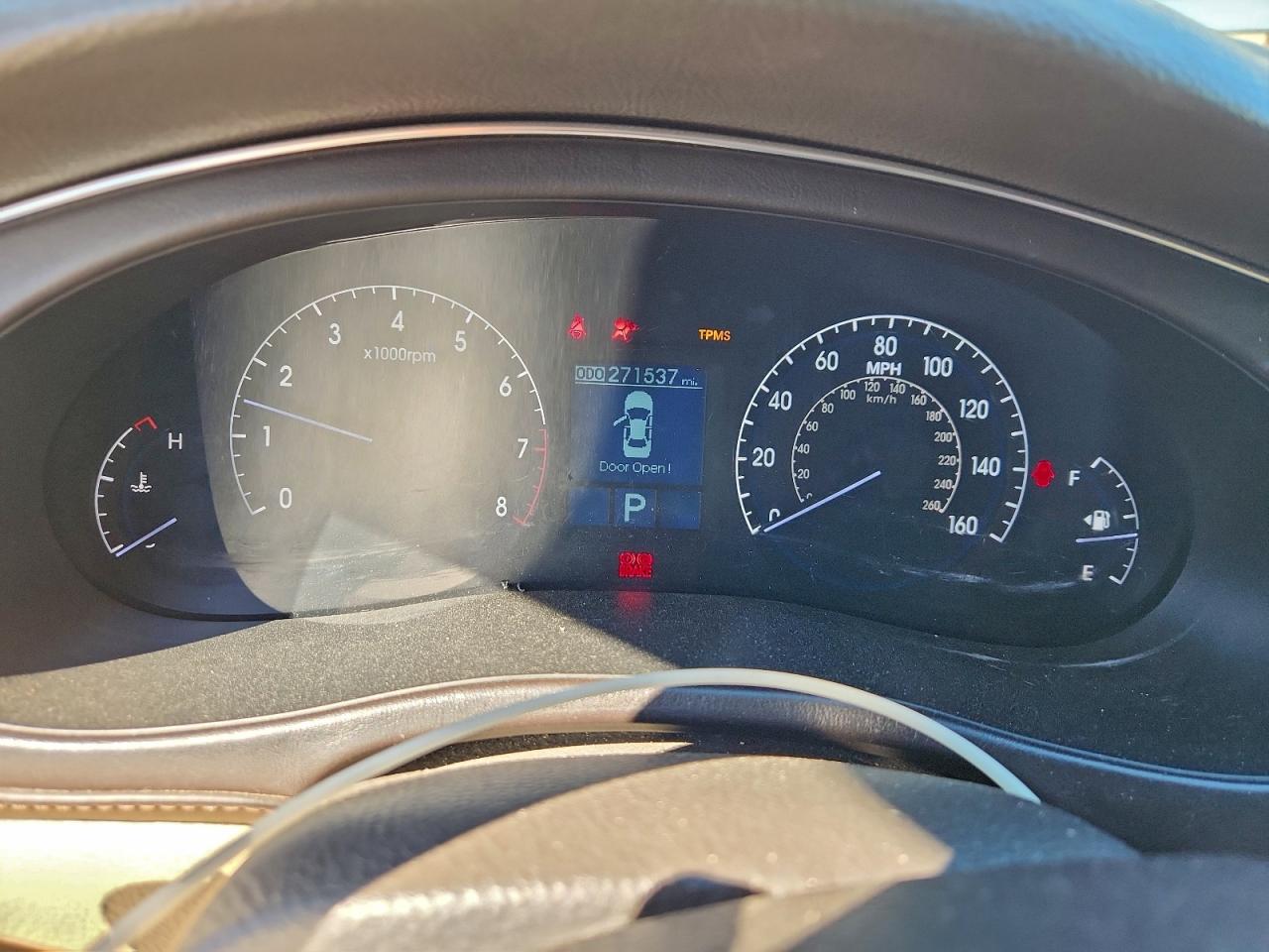 2012 Hyundai Genesis 3.8L VIN: KMHGC4DD7CU168074 Lot: 90266415