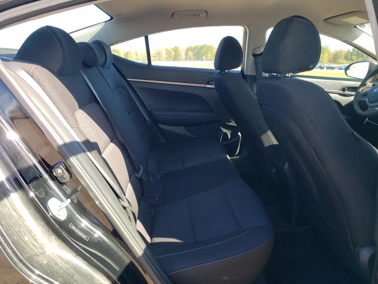 2018 Hyundai Elantra Se VIN: 5NPD74LF0JH393328 Lot: 82398555