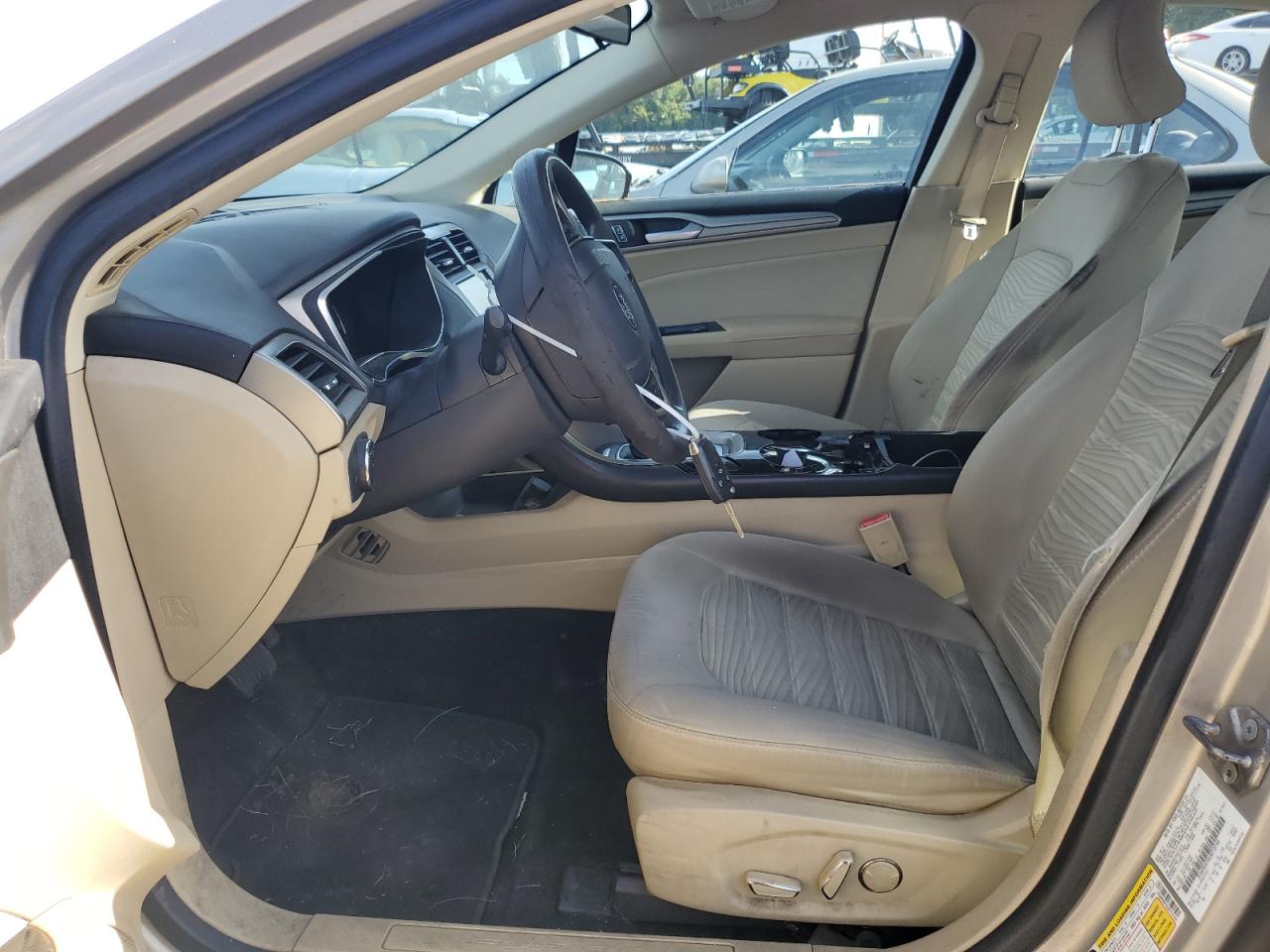 2016 Ford Fusion Se VIN: 3FA6P0H7XGR210144 Lot: 82192495