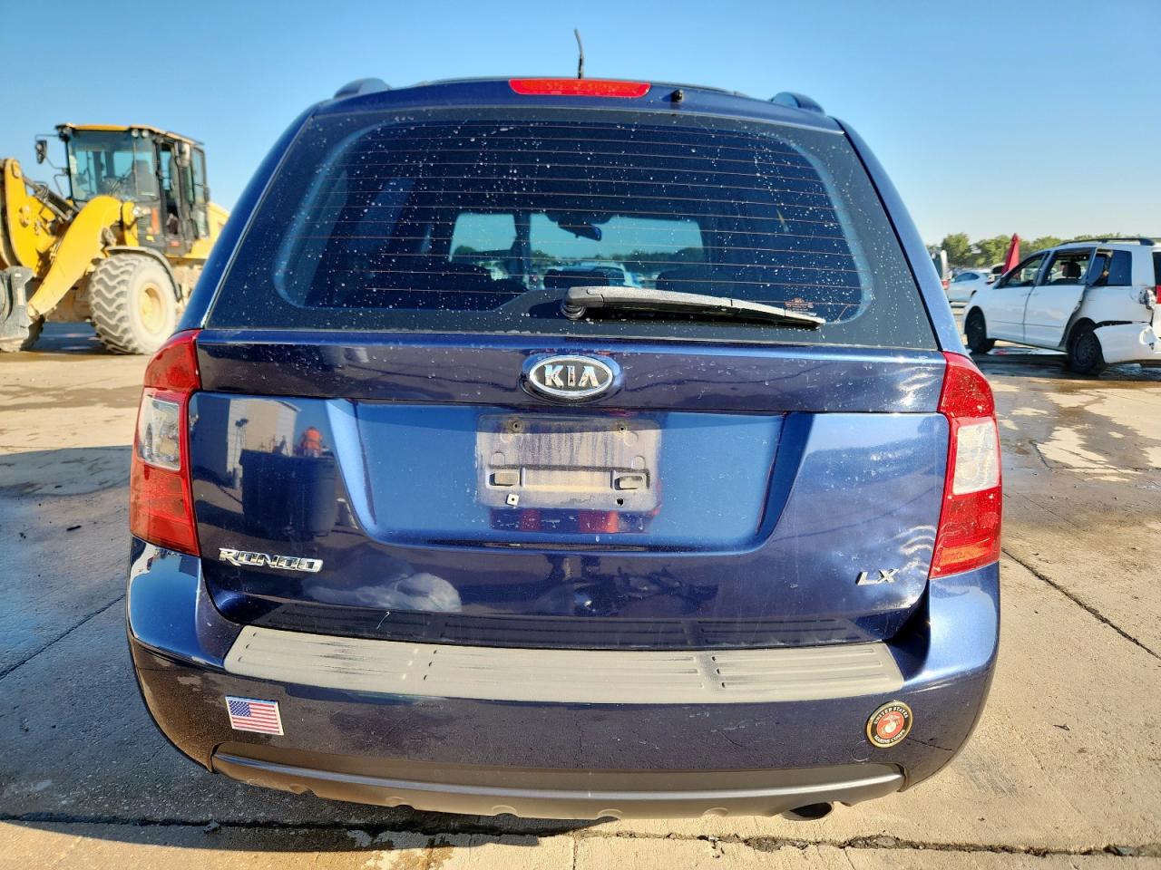 2007 Kia Rondo Base VIN: KNAFG525877088788 Lot: 84795115