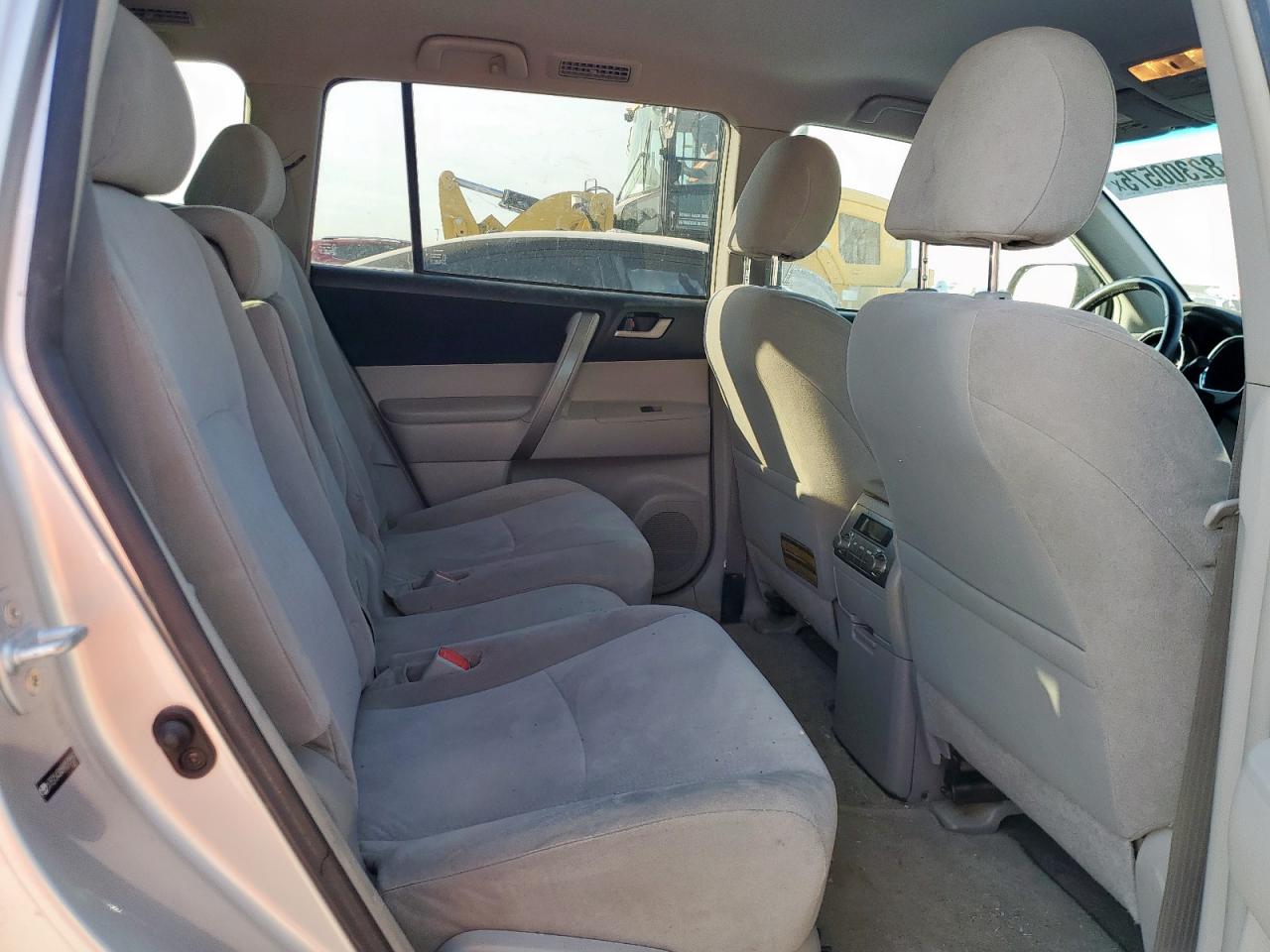 2009 Toyota Highlander Sport VIN: JTEDS43A892075551 Lot: 82300575