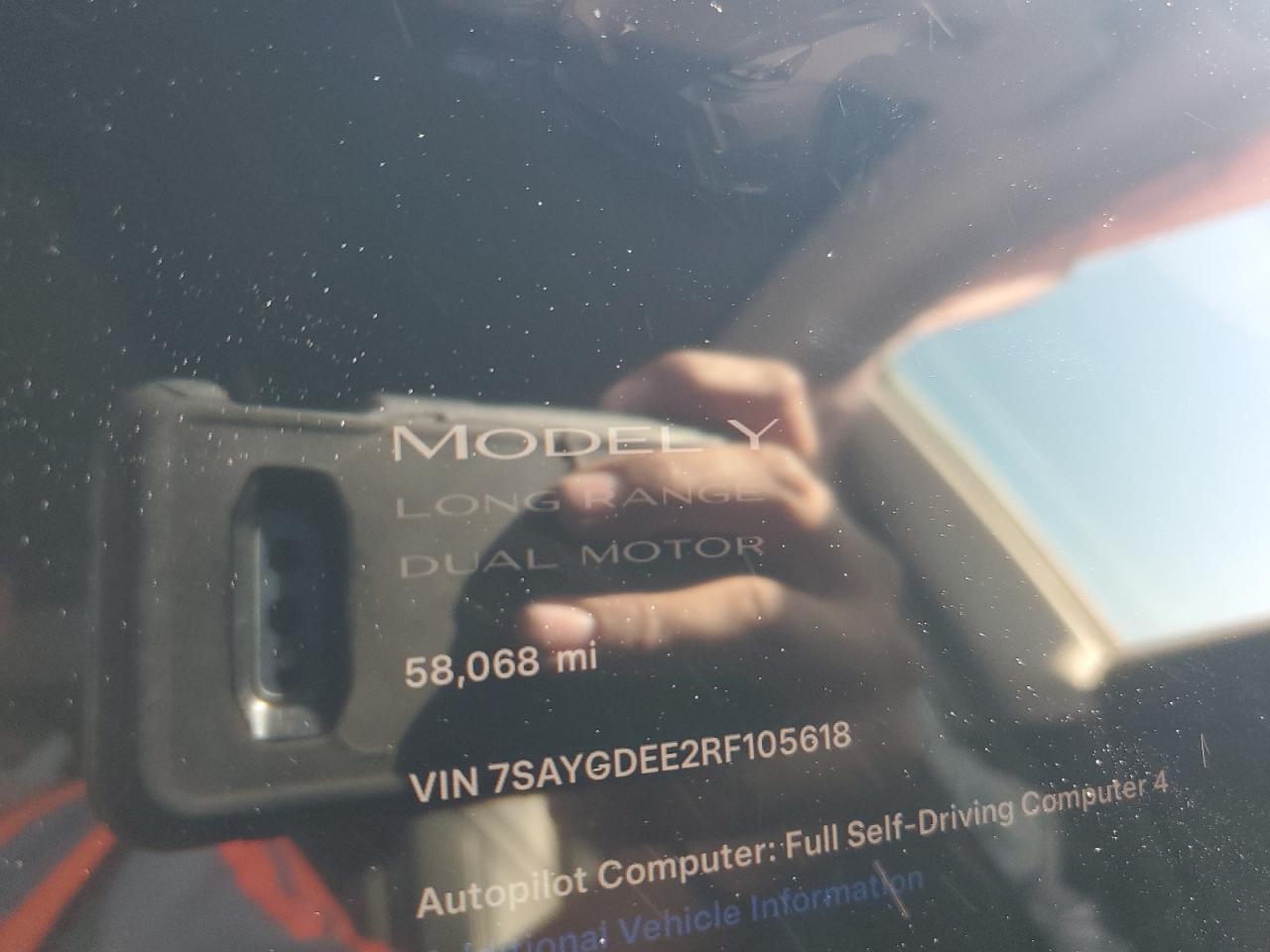 2024 Tesla Model Y VIN: 7SAYGDEE2RF105618 Lot: 90514195