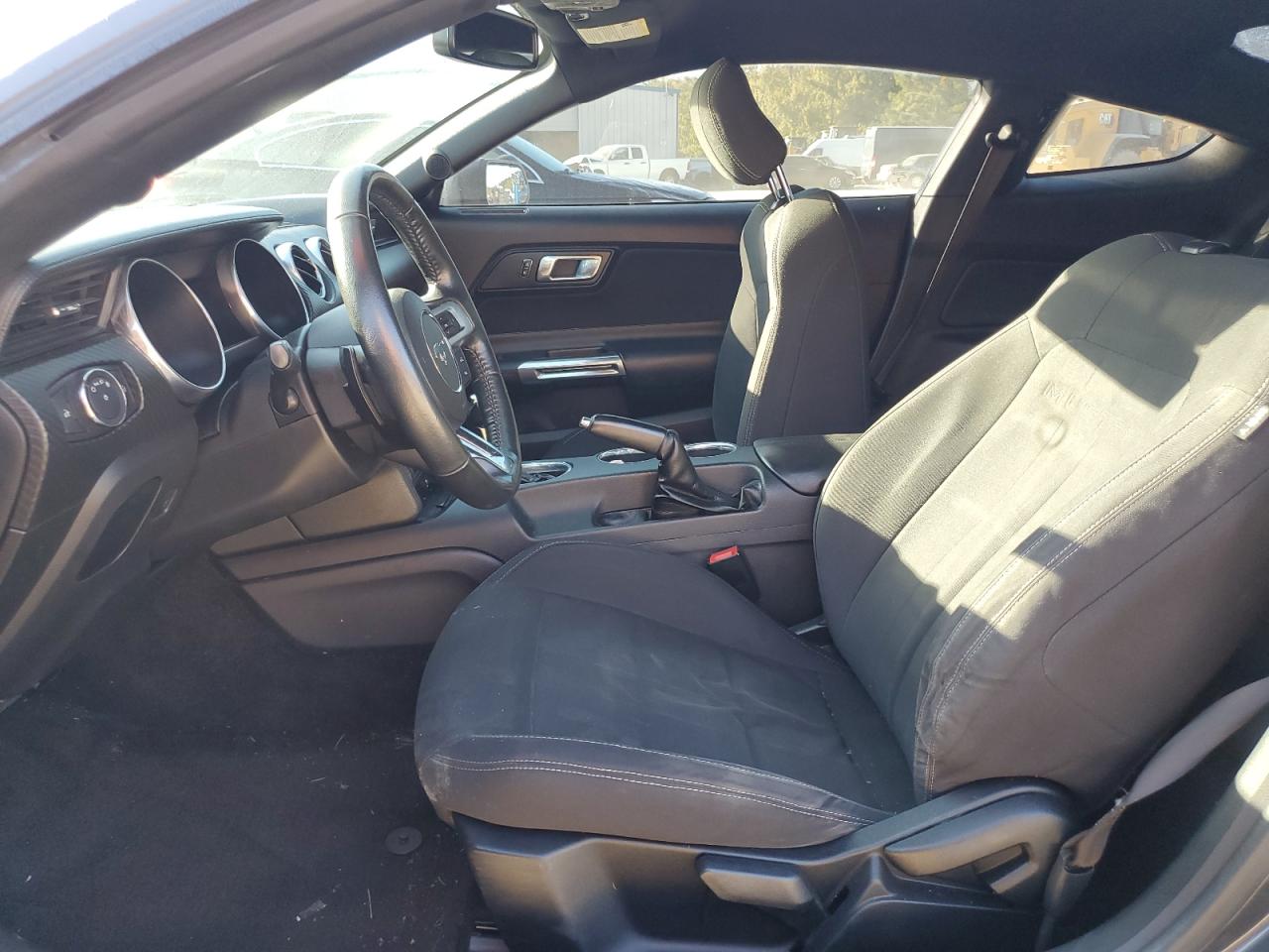 2018 Ford Mustang VIN: 1FA6P8TH4J5104975 Lot: 82040535