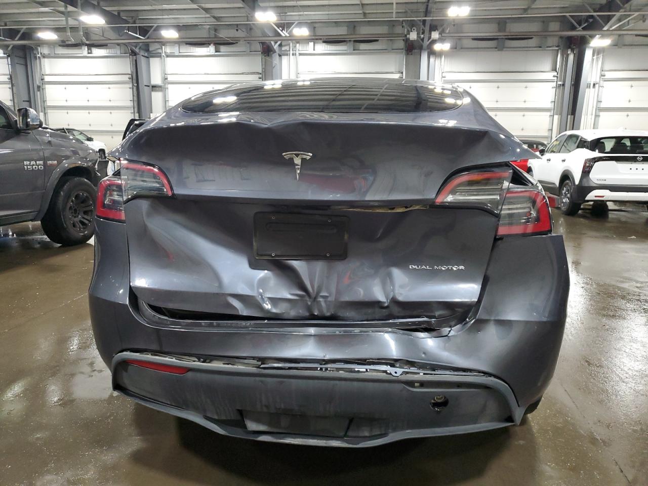 2023 Tesla Model Y VIN: 7SAYGDEE2PF840709 Lot: 90082535