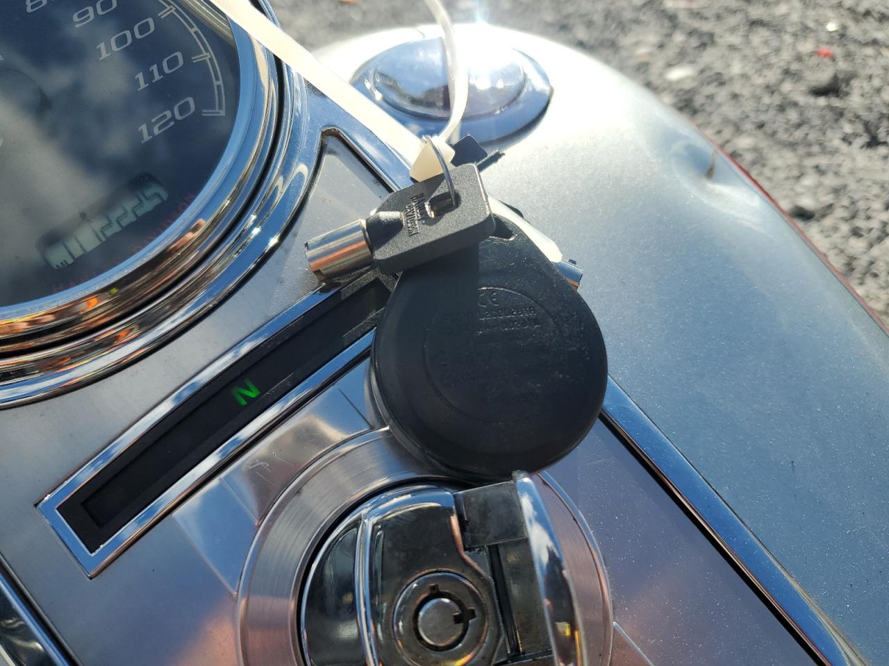 2015 Harley-Davidson Flhr Road King VIN: 1HD1FBM11FB664062 Lot: 86093425