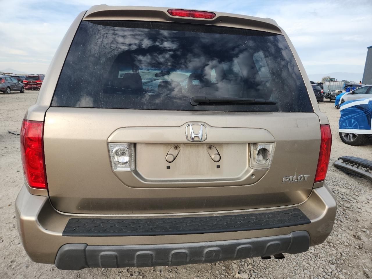 2005 Honda Pilot Exl VIN: 5FNYF18655B000214 Lot: 89681005