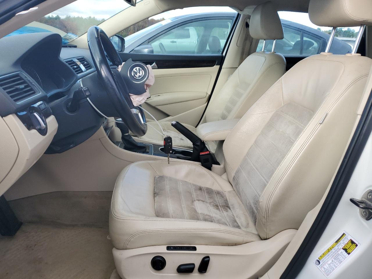 2014 Volkswagen Passat Sel VIN: 1VWCT7A32EC057101 Lot: 90595315