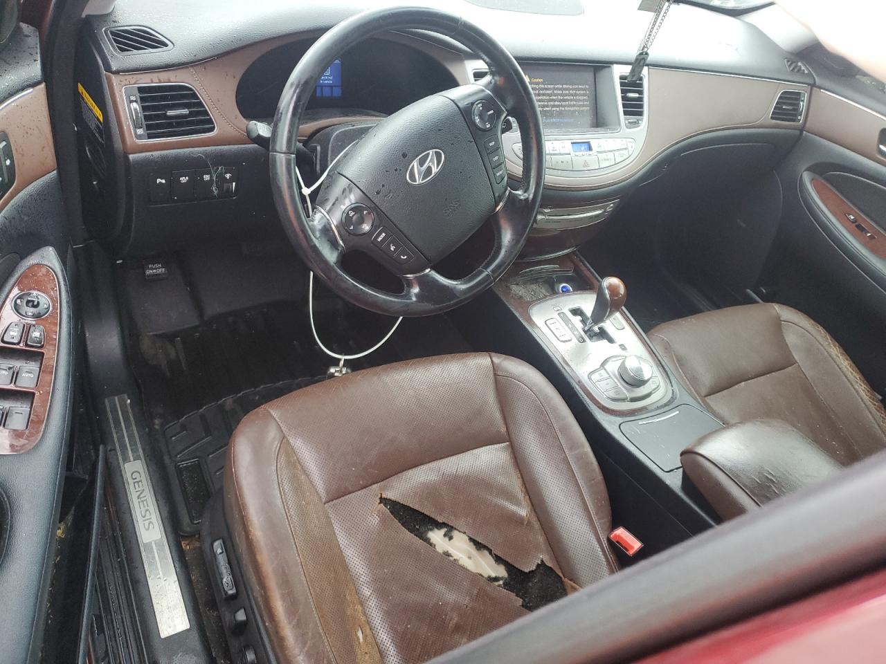 2009 Hyundai Genesis 3.8L VIN: KMHGC46EX9U026249 Lot: 85573255