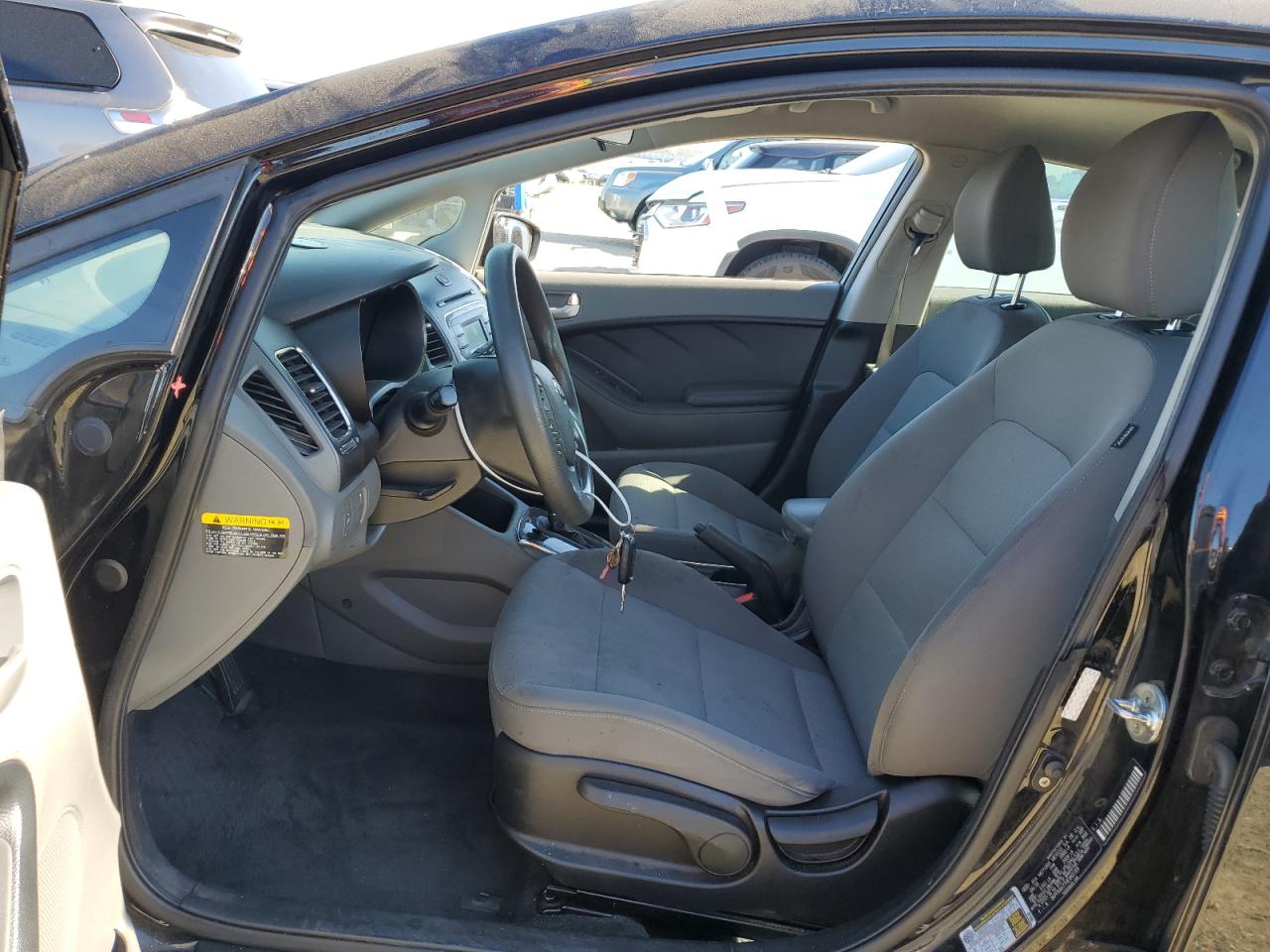 2017 Kia Forte Lx VIN: 3KPFK4A77HE045169 Lot: 87305265