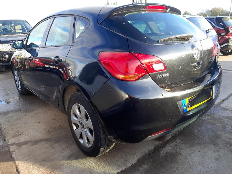 2014 VAUXHALL ASTRA 1.6 CDTI 16V ECOFLEX 136 DESIGN 5DR