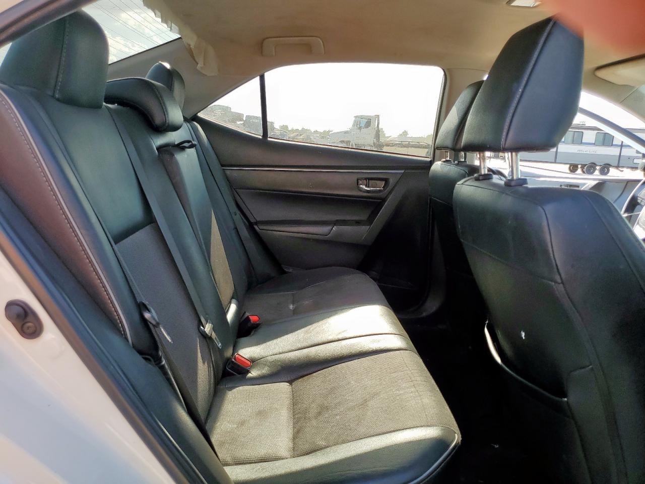 2015 Toyota Corolla L VIN: 5YFBURHE3FP360119 Lot: 85141145