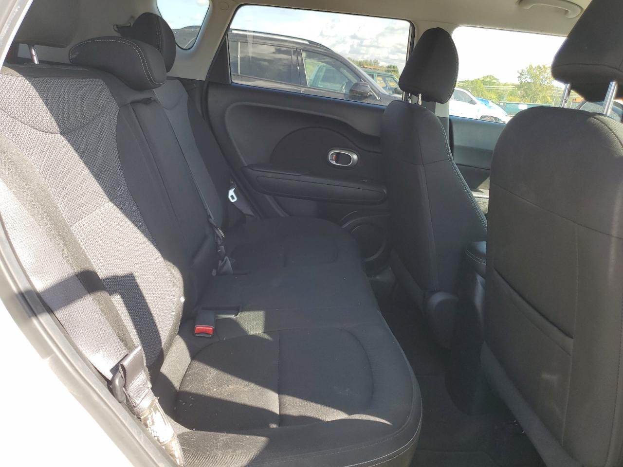 2017 Kia Soul + VIN: KNDJP3A5XH7443352 Lot: 81983495