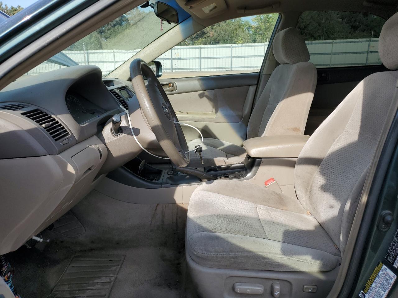 2004 Toyota Camry Le VIN: 4T1BE32K24U351285 Lot: 85183295